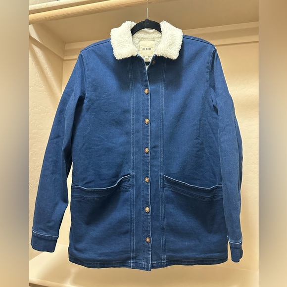 Sezane Jackets & Blazers - Sézane denim ‘Will’ coat with Faux sheepskin collar and inside.